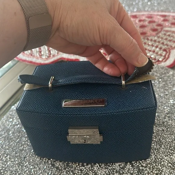 No Hoku, Hawaii is finest jewelry case - Picture 11 of 11